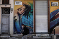 Κορονοϊός Ελλάδα: Σε 1.410 τα ημερήσια κρούσματα και 293 οι διασωληνωμένοι