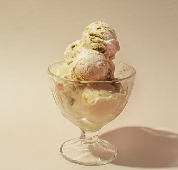 Φτιάξτε ελαφρύ βελούδινο παγωτό με λίγες θερμίδες (Συνταγή)