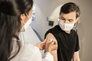 Νέο εργαλείο για την ενίσχυση της πρόληψης η πρόσβαση των Επισκεπτών Υγείας στα Εθνικά Μητρώα Εμβολιασμών