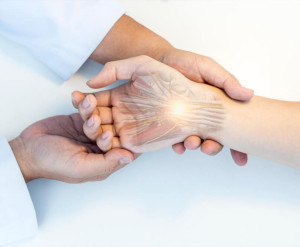 Εκτινασσόμενος δάκτυλος: 10 ερωταπαντήσεις για μια από τις συχνότερες νόσους των χεριών