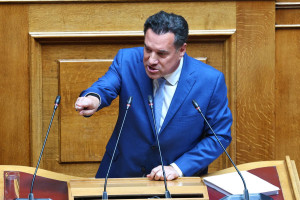 Απάντηση Γεωργιάδη σε Πολάκη για το Ταμείο Καινοτομίας: «Συνωμοσιολογία» τα περί απαίτησης φαρμακευτικών των ΗΠΑ