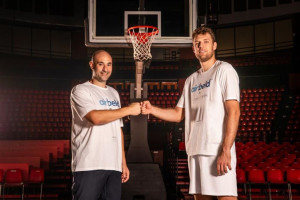 Ο Σάσα Βεζένκοφ επενδύει στην κυπριακή EMBIO Diagnostics - Το εντυπωσιακό βίντεο για τη συνεργασία