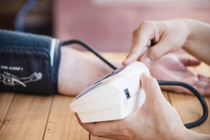 ΠΟΥ: Η ανεξέλεγκτη υψηλή αρτηριακή πίεση θέτει σε κίνδυνο πάνω από ένα δισεκατομμύριο ανθρώπους