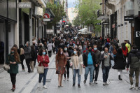 Κορονοϊός Ελλάδα: Δέκα χιλιάδες θανάτους καταγράφει πλέον η χώρα μας, 1.400 τα σημερινά κρούσματα
