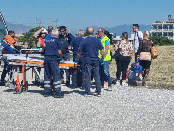 Το ασθενοφόρο του ΙΣΑ και οι διασώστες του εν δράσει στη Θεσσαλία