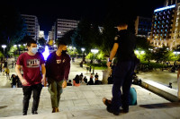 Δε βάζουν μυαλό οι νέοι - Καθοδηγούν τον ιό σε Θεσσαλονίκη και Αττική