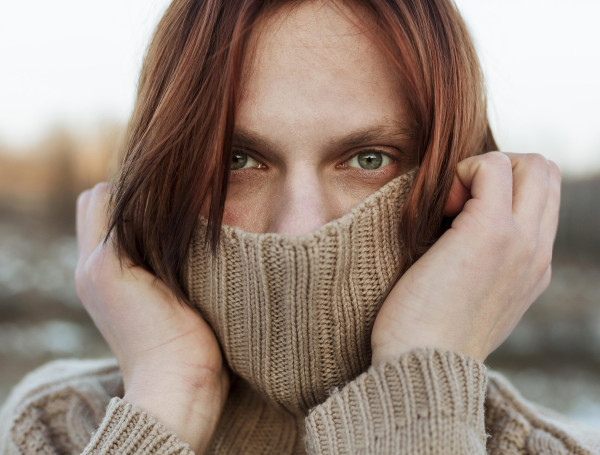 Κρύο και ωτίτιδα: Ο μηχανισμός και τι μπορείτε να κάνετε για να προστατεύσετε τα αυτιά σας