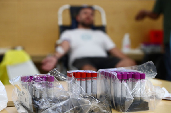 Ο ΕΕΣ γιορτάζει 149 έτη προσφοράς με μεγάλη εθελοντική αιμοδοσία στο Σύνταγμα