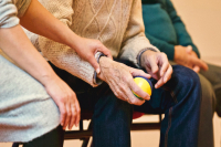 Κορονοϊός : Περιορισμός ή κατάργηση επισκεπτηρίου σε Μονάδες Φροντίδας Ηλικιωμένων