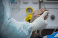 Κρίσιμες ώρες για το ΕΣΥ: «Γονατίζουν» τα νοσοκομεία της Αττικής