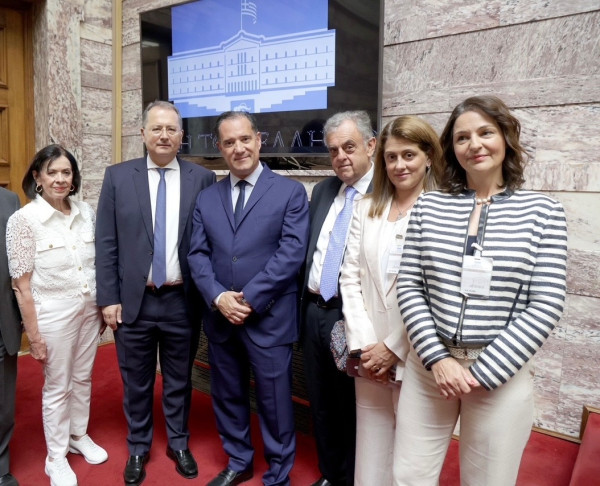 Η πρόληψη και η φροντίδα της καρδιάς στο επίκεντρο της πολιτείας: Ειδική συνεδρίαση στη Βουλή υπό τον Γ. Στύλιο