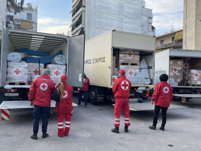 Διασώστες και 40 τόνους ανθρωπιστικής βοήθειας στέλνει στην Ουκρανία ο Ελληνικός Ερυθρός Σταυρός