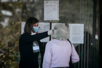 Κορονοϊός Ελλάδα : Σε νοσοκομείο μεταφέρθηκαν 10 άτομα από τον οίκο ευγηρίας στη Ν. Μάκρη