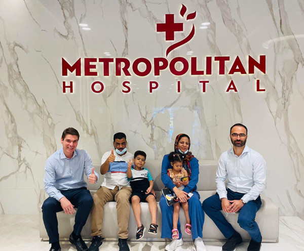 Επιτυχημένη διπλή επέμβαση στη σπονδυλική στήλη 6χρονου στο Metropolitan Hospital