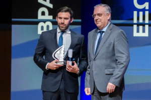 Βραβείο εξωστρέφειας από το ΕΒΕΑ στην ELPEN για την εξαγωγική της δραστηριότητα