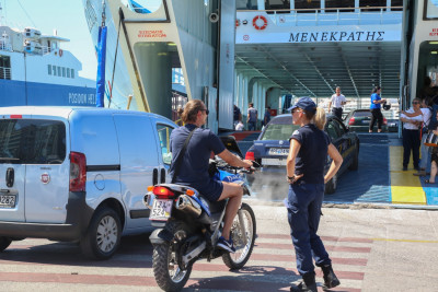 Κορονοϊός: Σε μόνιμη βάση κλιμάκιο του ΙΣΑ στο λιμάνι του Πειραιά για ελέγχους