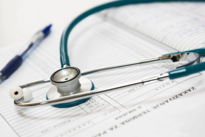Πλεύρης σε ΣΥΡΙΖΑ: Προσωπικό γιατρό θα έχουν και οι ανασφάλιστοι, ποιες οι έξι ακόμα «ανάσες» για την υγεία