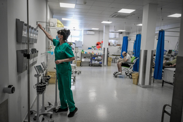 Ρόδος: Κίνητρα 500 ευρώ τον μήνα για νέους εργαζόμενους στο νοσοκομείο – «Μπράβο» από τον Γιαννάκο