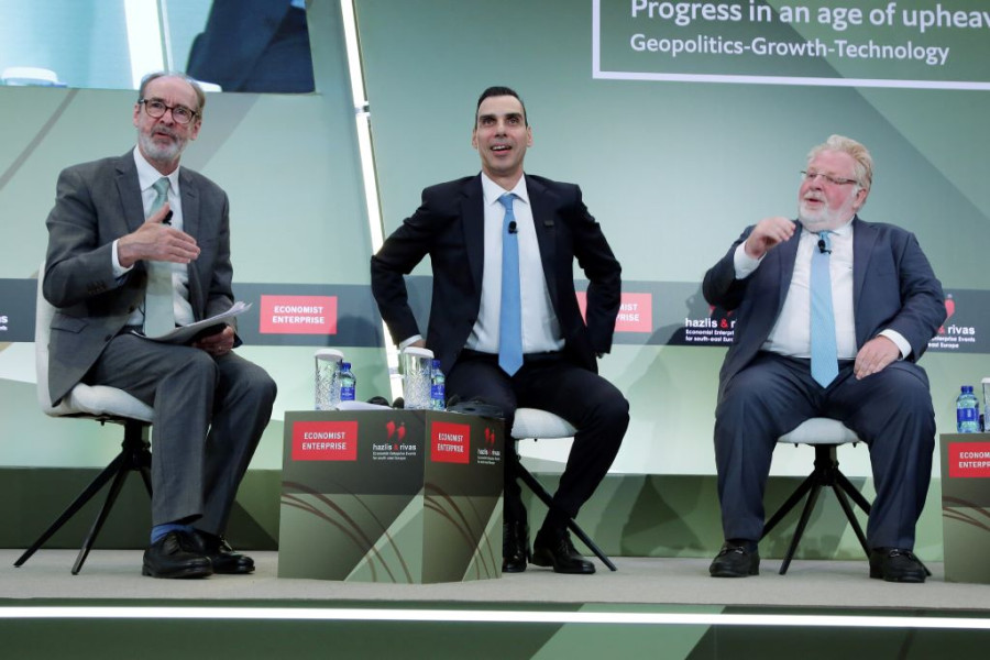 Μάριος Θεμιστοκλέους και Δημήτρης Δέμος στο 30ό συνέδριο του ECONOMIST/ΑΠΕ-ΜΠΕ.