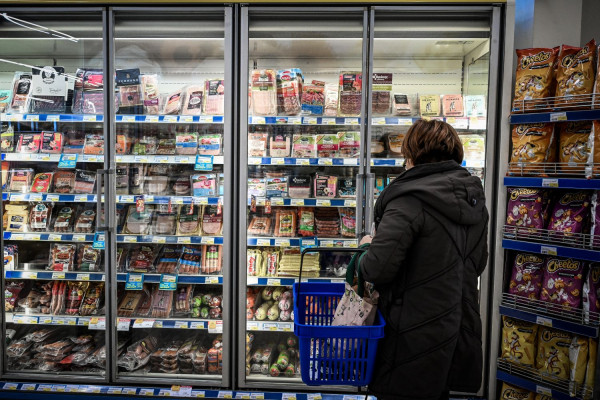 ΕΚΠΟΙΖΩ: Οι καταναλωτές γυρίζουν την πλάτη τους στα επεξεργασμένα τρόφιμα