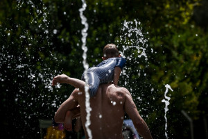 Πότε η ζέστη ξεπερνά τις αντοχές του ανθρώπου; Τι λένε οι επιστήμονες