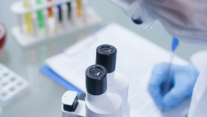 Νέα πειραματική ανοσοθεραπεία έσωσε τέσσερα παιδιά με καρκίνο τελικού σταδίου στον εγκέφαλο
