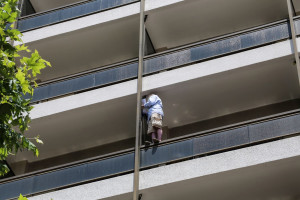 «Το σκοτάδι με κυνηγούσε»: Σοκαριστικά στοιχεία για τις αυτοκτονίες στην Ελλάδα