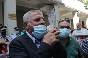 Γιαννάκος: «Ασφυξία» στις παθολογικές και πνευμονολογικές κλινικές των νοσοκομείων