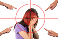 Bullying: Τι είναι και που μπορείτε να αναφέρετε περιστατικά σχολικής βίας και εκφοβισμού