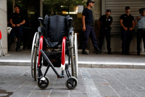 ΣΕΑΑΝ: Καταγγελία για χειρουργημένο παραπληγικό ασθενή και κινητοποίηση στο Εθνικό Κέντρο Αποκατάστασης