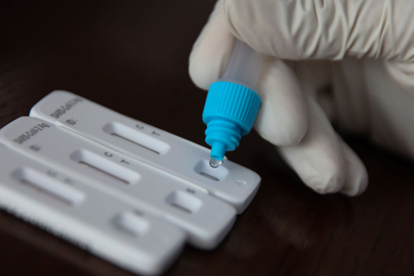 Συντονιστικό ΠΦΥ: «Τα rapid tests να πραγματοποιούνται από αδειοδοτημένους ιατρικούς φορείς»