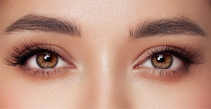 Πώς η βλεφαροπλαστική βελτιώνει την εμφάνιση των ματιών και το οπτικό πεδίο