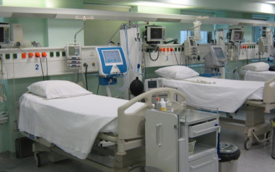 Κορονοϊός: Μειώθηκαν οι νοσηλευόμενοι στα νοσοκομεία αναφοράς συγκριτικά με την περασμένη εβδομάδα