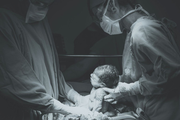 Γιατί το FirstSteps αποσύρεται από τη σύμβαση με το Υπουργείο Υγείας για τον νεογνικό έλεγχο