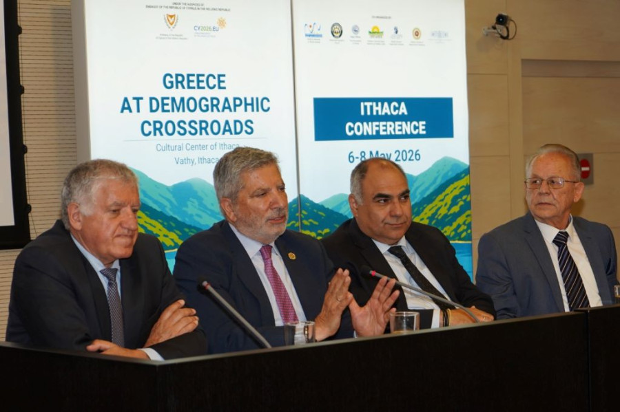 Στιγμιότυπο από την συνέντευξη Τύπου ενόψει του συνεδρίου για το δημογραφικό στην Ελλάδα
