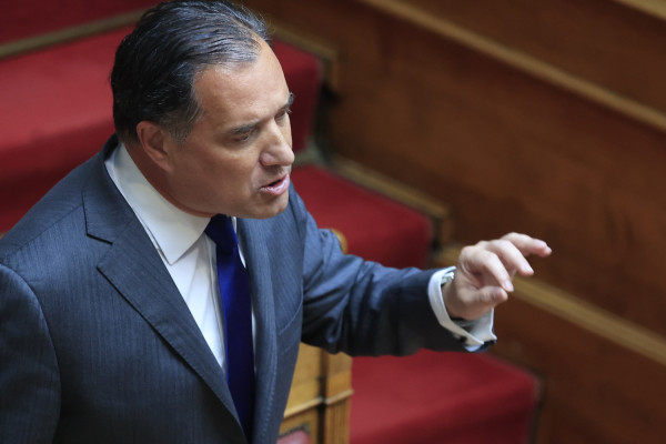 Πόλεμος Άδωνι Γεωργιάδη - Εξαδάκτυλου για την πλατφόρμα ηλεκτρονικών ραντεβού των γιατρών