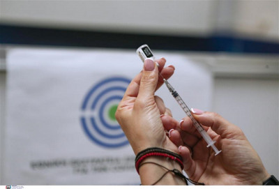 «Ναι» στον εμβολιασμό των παιδιών 5 -11 ετών από την Επιτροπή Εμβολιασμών