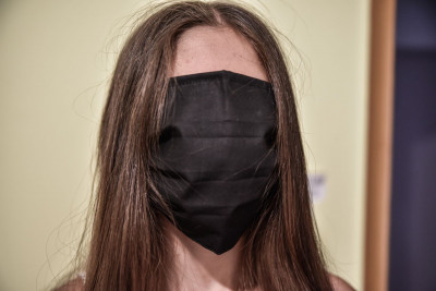 Το φιάσκο με τη μάσκα: Η ΚΕΔΕ «δείχνει με το δάκτυλο» το Υπουργείο Υγείας