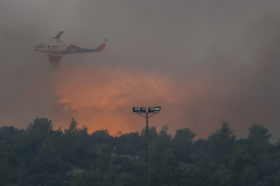 Φωτιά Πεντέλη: Οδηγίες Ένωσης Πνευμονολόγων για ευάλωτες ομάδες και άτομα που είναι κοντά στον καπνό