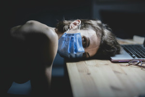 Τι είναι η «θεωρία των κουταλιών» και πώς συνδέεται με τα χρόνια νοσήματα