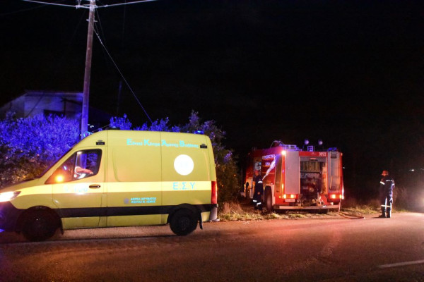 Φωτιά στο Ρέθυμνο: Επτά ασθενοφόρα του ΕΚΑΒ σε ετοιμότητα στο πύρινο μέτωπο
