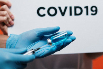 COVID-19: Εγκρίθηκε εμβόλιο για στρατιωτική χρήση στην Κίνα