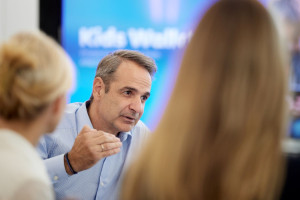 Ανάρτηση Μητσοτάκη για τον νέο 24ωρο τηλεφωνικό αριθμό που καλύπτει όλο τον κλάδο της Υγείας