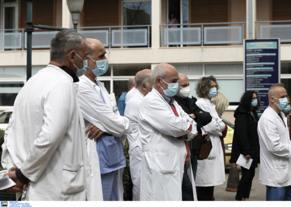Στα «κάγκελα» οι αγροτικοί γιατροί του Λεωνιδίου: «Ανεκπαίδευτοι» οι στρατιωτικοί οδηγοί των ασθενοφόρων
