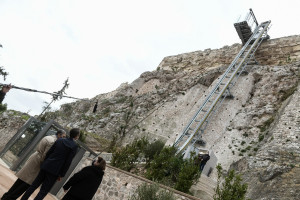 Ε.Σ.Α.μεΑ.: Το υπουργείο Πολιτισμού να λάβει άμεσα μέτρα για την προσβασιμότητα της Ακρόπολης  