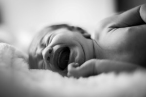 Τι πραγματικά μας λένε τα μωρά όταν κλαίνε – Μήπως το «μητρικό ένστικτο» είναι μύθος;