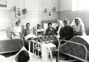 28η Οκτωβρίου: Οι νοσηλεύτριες που έγραψαν ιστορία – Η πρώτη Ελληνίδα αλεξιπτωτίστρια