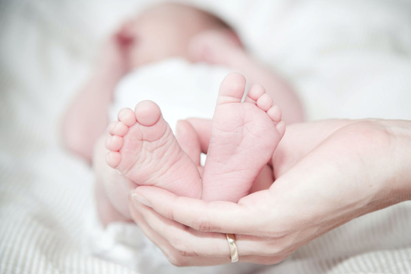 Μελέτη «FirstSteps»: Δωρεάν διαγνωστικός έλεγχος για 500 γενετικές παθήσεις σε βρέφη