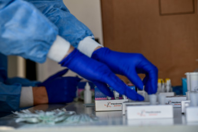 Κορονοϊός: 169 οι νεκροί και 135 οι διασωληνωμένοι – 2 σοβαρά κρούσματα γρίπης