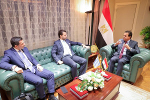 Ομίλος Ιατρικού Αθηνών: Συνάντηση Αποστολόπουλου με τον Πρωθυπουργό της Αιγύπτου στο Κάϊρο